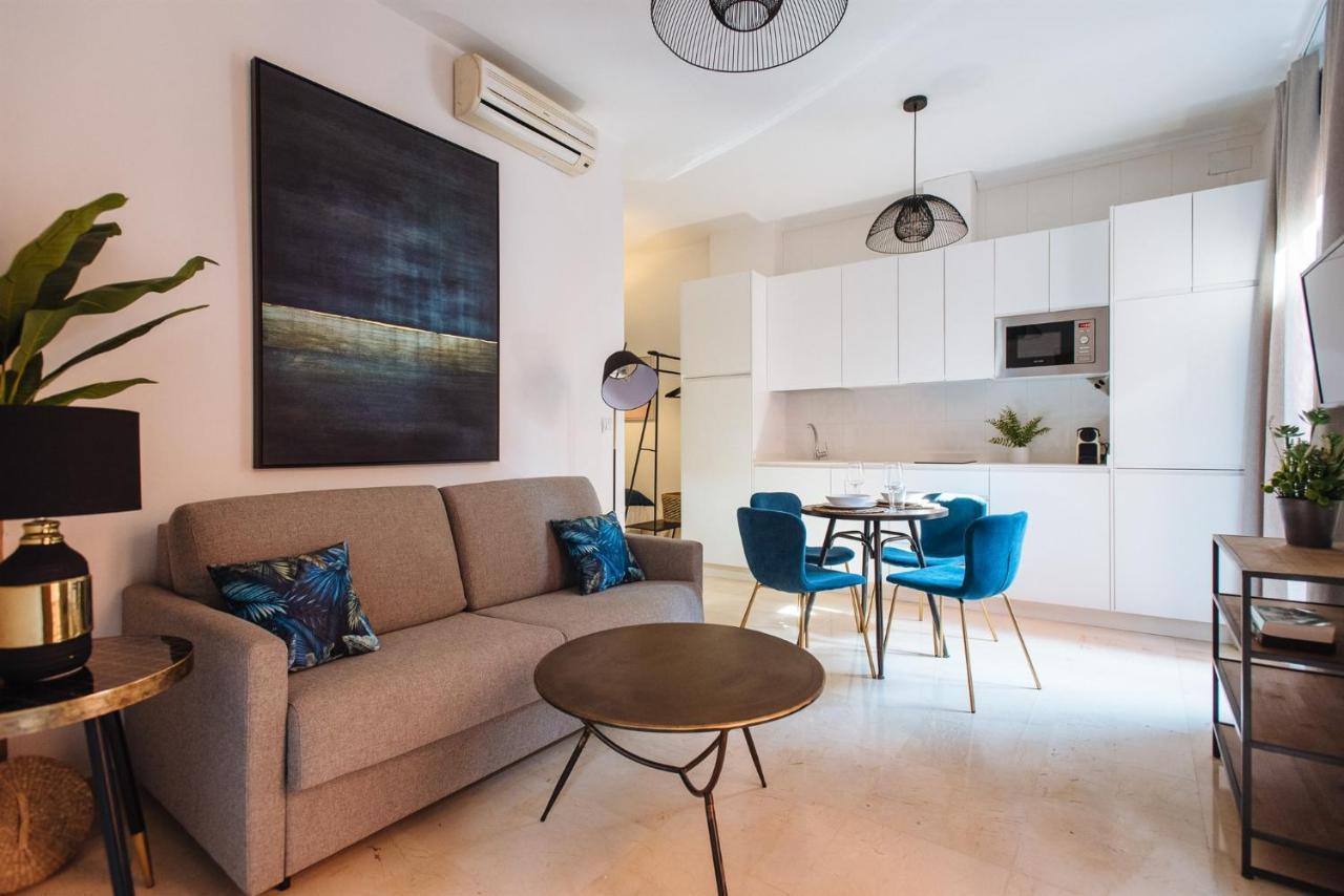 Chiqui And Vicente Suite Apartments Севиля Стая снимка