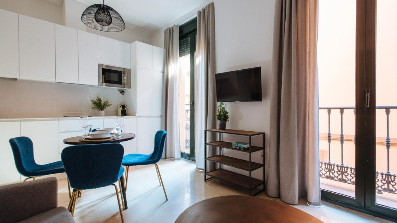 Chiqui And Vicente Suite Apartments Севиля Екстериор снимка