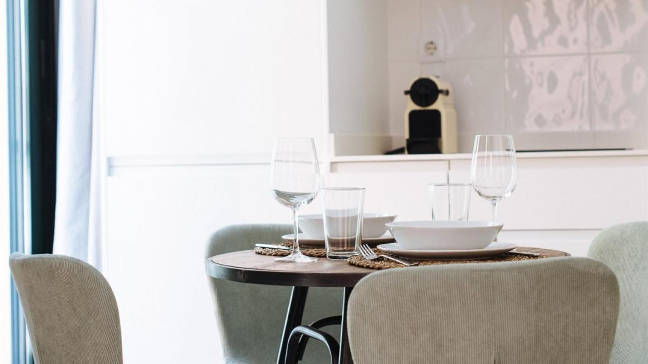 Chiqui And Vicente Suite Apartments Севиля Екстериор снимка