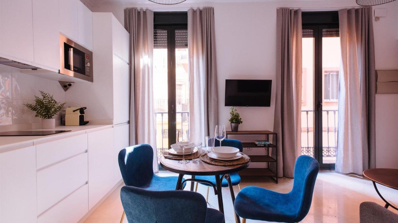 Chiqui And Vicente Suite Apartments Севиля Екстериор снимка