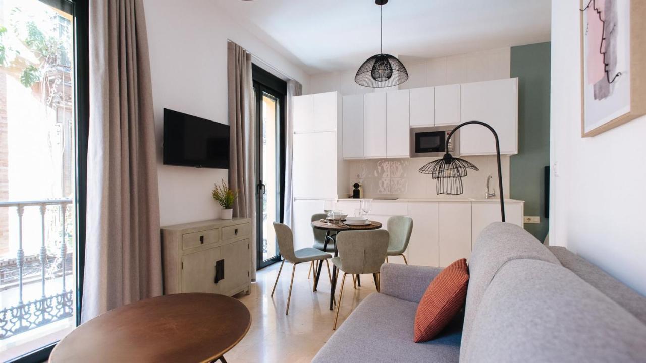 Chiqui And Vicente Suite Apartments Севиля Екстериор снимка